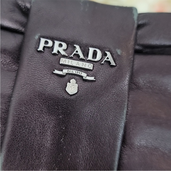 Authentic Prada wallet - Picture 8 of 11